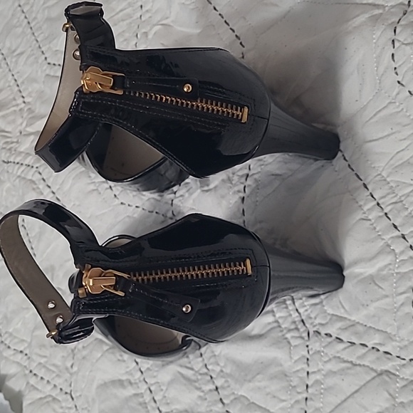 Marc Jacobs Size 8/  3.5” peep toe leather wedges sandle - Picture 6 of 13